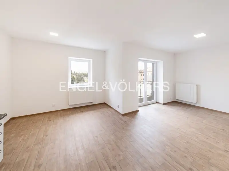 Pronájem bytu 1+kk 42 m²